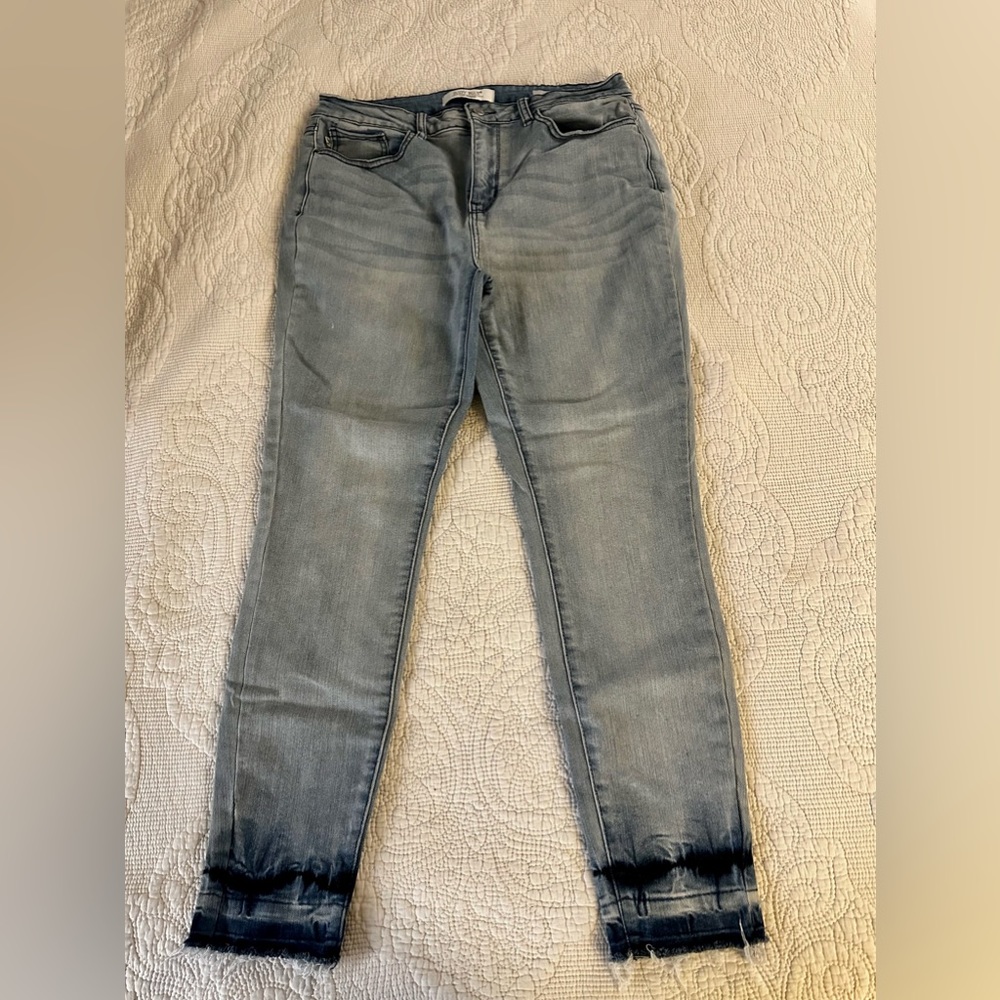 EUC Judy Blue tie dyed skinny size 11